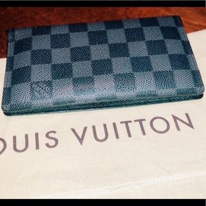 ✨SOLD! ✨Pre Loved LV Damier Graphite Wallet